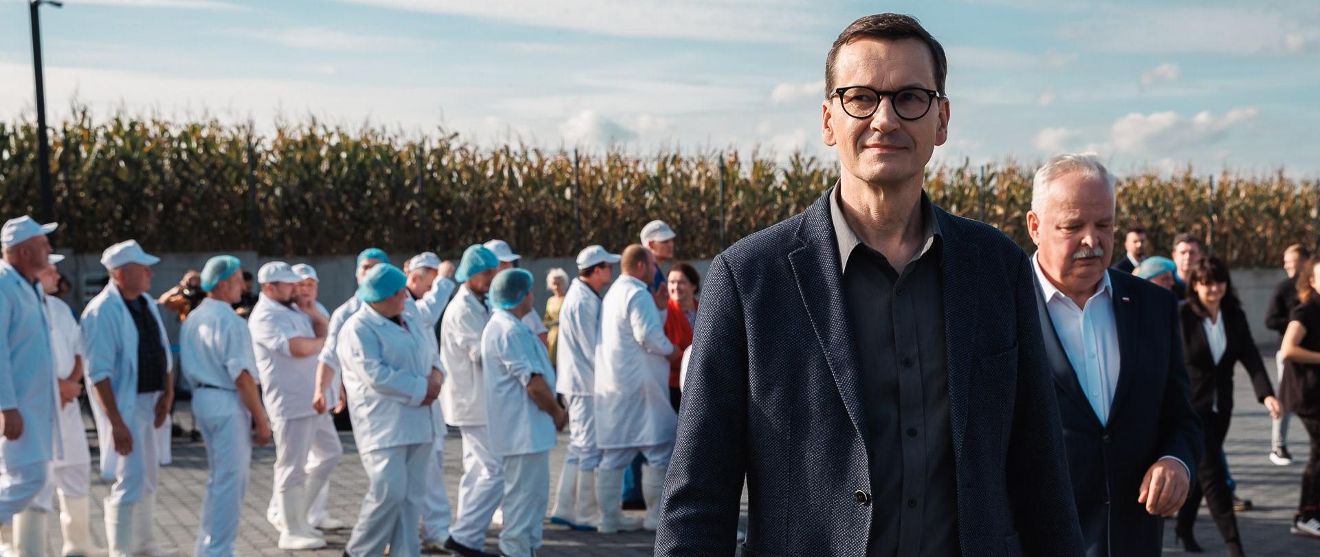 Premier Mateusz Morawiecki podczas wizyty w firmie Przetwórstwo Mięsne „Płatek” 