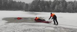 Doskonalenie zawodowe w zakresie ratownictwa lodowego.