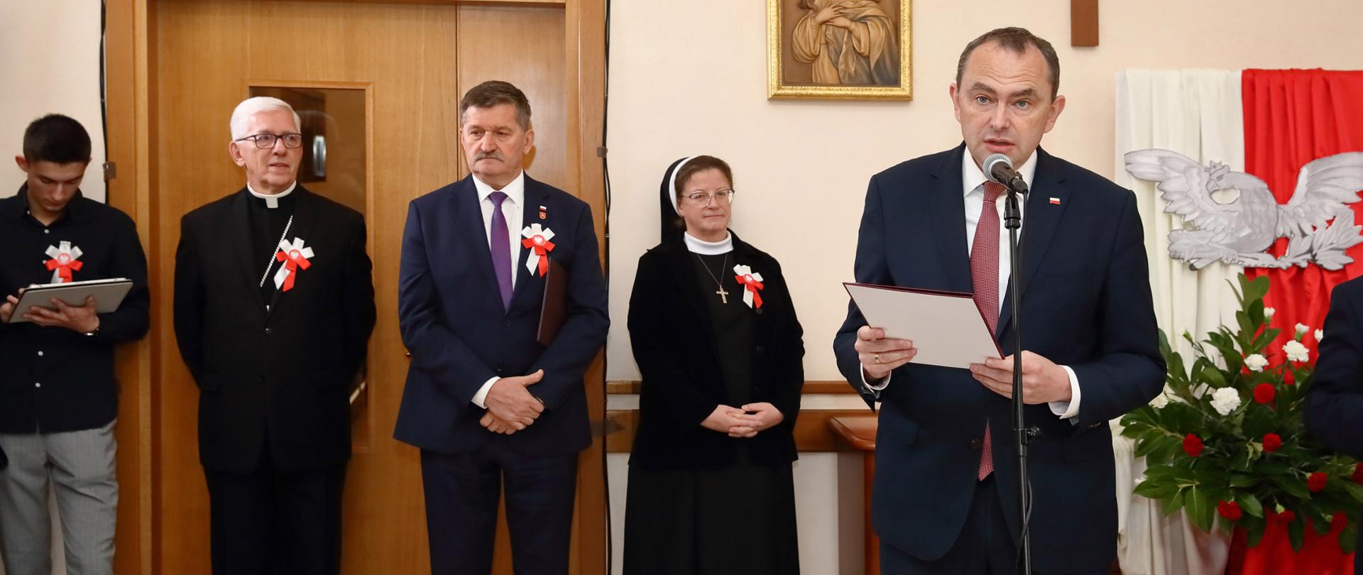 10.11.2023 Rzym. Dom Generalny Zgromadzenia Siostr Najswietszej Rodziny z Nazaretu. Obchody Narodowego Świeta Niepodleglosci Rzeczypospolitej Polskiej polaczone z prezentacja Regionu Lubelskiego. Ambasador RP przy Stolicy Apostolskiej Adam Kwiatkowski i członek zarządu wojewodztwa lubelskiego Zdzislaw Szwed. 