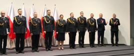 20 listopada w Kujawsko-Pomorskim Urzędzie Wojewódzkim w Bydgoszczy odbyła się uroczysta zbiórka strażaków z okazji Narodowego Święta Niepodległości.
Podczas uroczystości Wojewoda Kujawsko- Pomorski Mikołaj Bogdanowicz w asyście Kujawsko-Pomorskiego Komendanta Wojewódzkiego Państwowej Straży Pożarnej nadbryg. Jacka Kaczmarka, wręczył strażakom Państwowej i Ochotniczej Straży Pożarnej, medale, odznaczenia, awanse i wyróżnienia. Wśród wyróżnionych byli m.in strażacy z KP PSP w Radziejowie.
