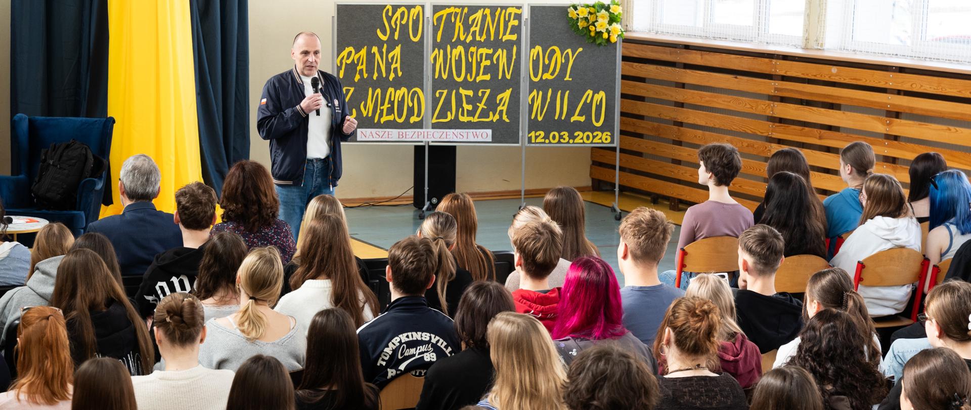 wojewoda wśród uczniów 