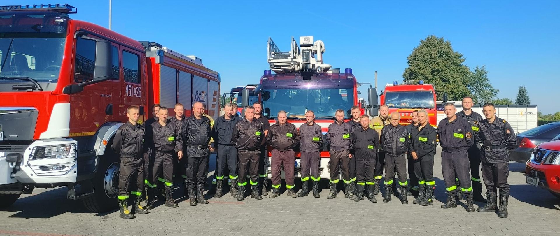 Strażacy OSP podczas ćwiczeń z instalacjami PV