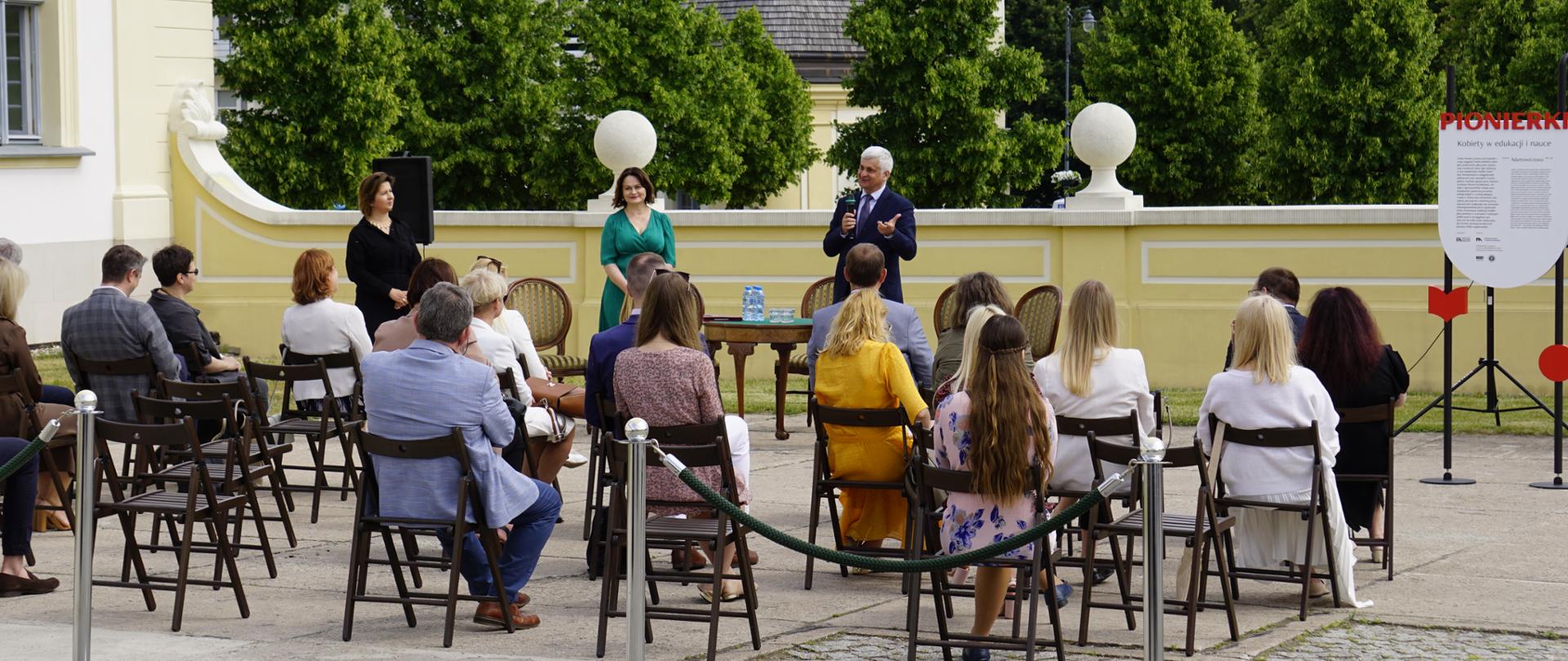 PIONIERKI. Kobiety w edukacji i nauce - otwarcie wystawy