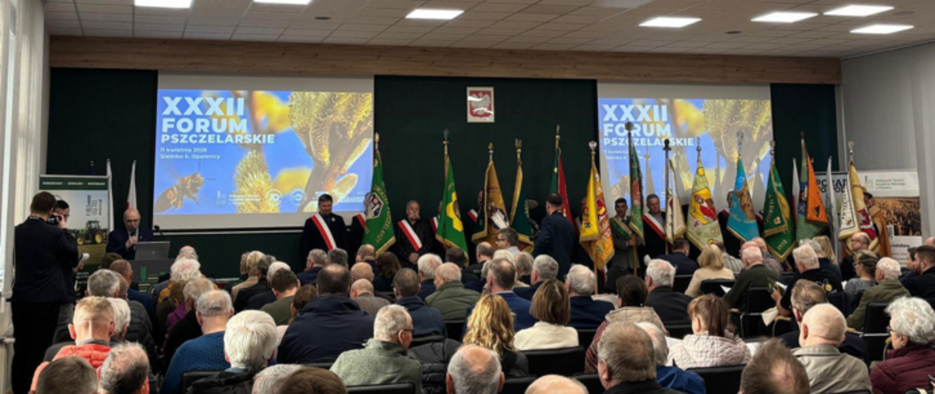 Uczestnicy XXXII Forum Pszczelarskiego w Sielinku