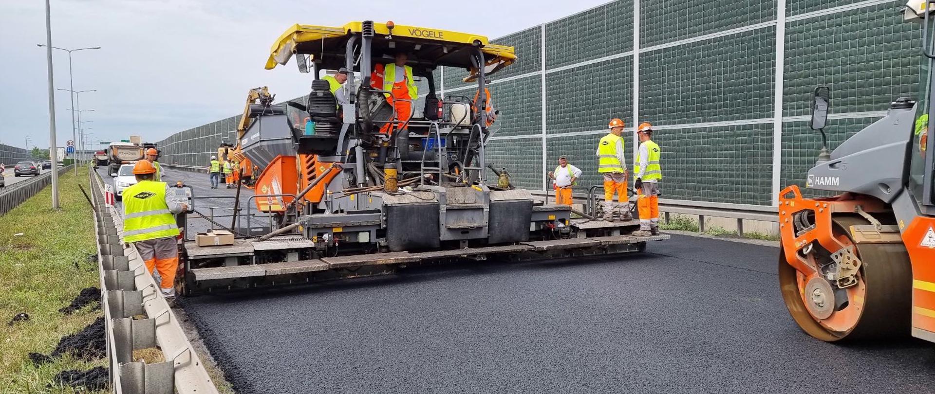 Prace bitumiczne na remontowanej S11 Krzesiny - Kórnik Północ