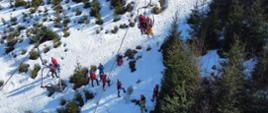 Ewakuacja uwięzionych osób z kolejki linowej w Wiśle przy ul. Malinka