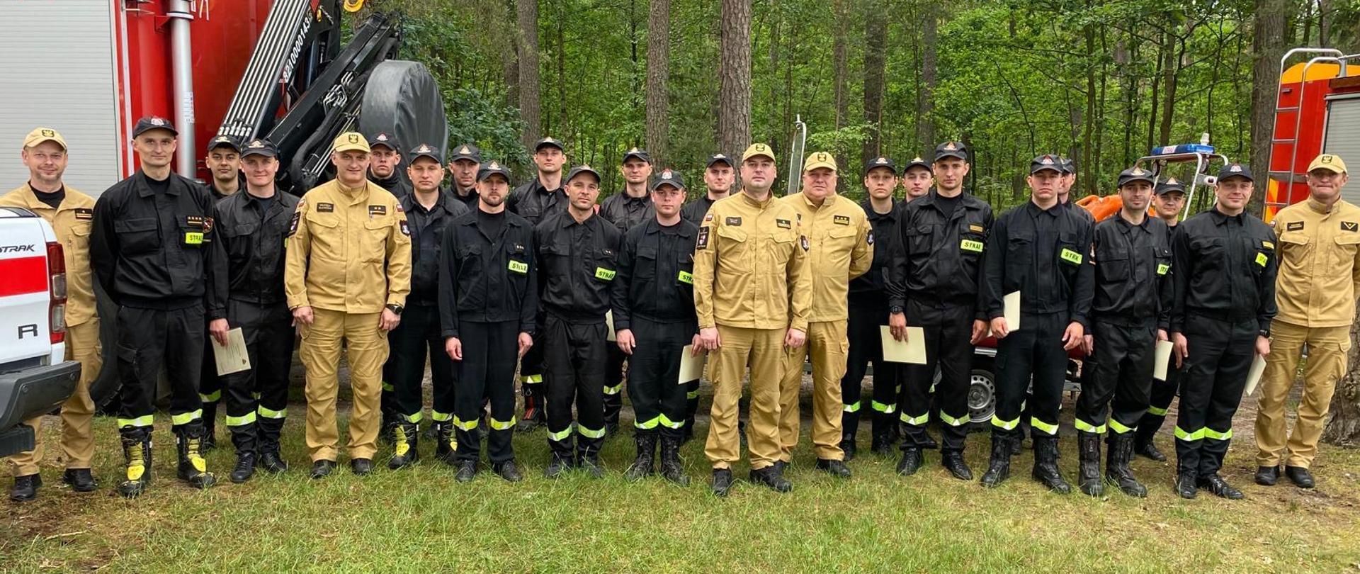 Zakończenie szkolenia - zdjęcie grupowe