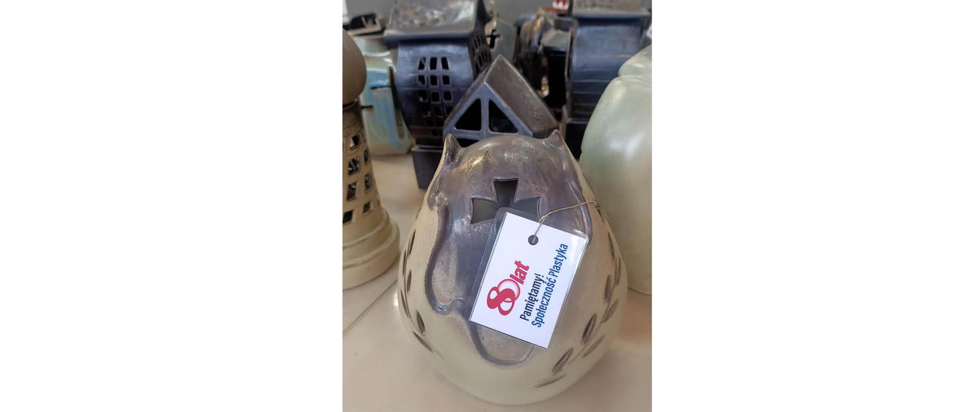 Tradycyjnie, tuż przed pierwszym listopada.