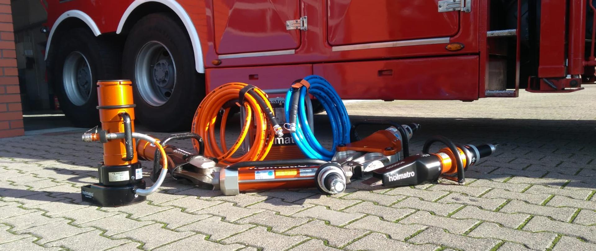 Zakup osprzętu do zestawów hydraulicznych