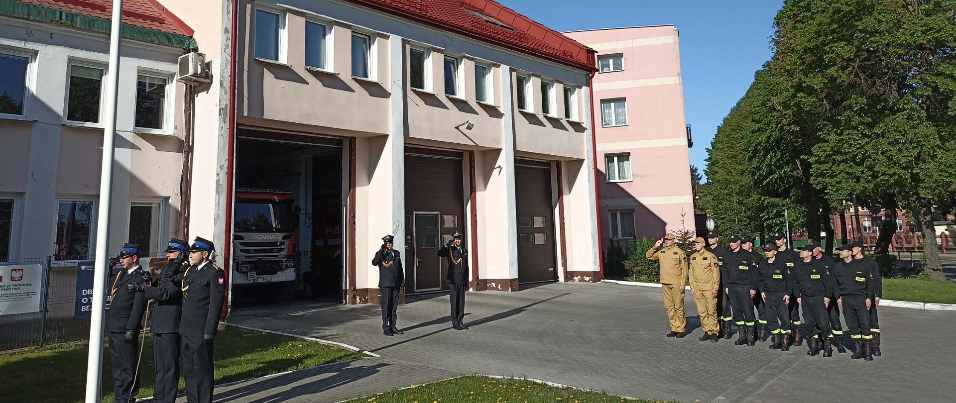 Zbiórka z okazji ,,Dnia Flagi Rzeczypospolitej Polskiej"