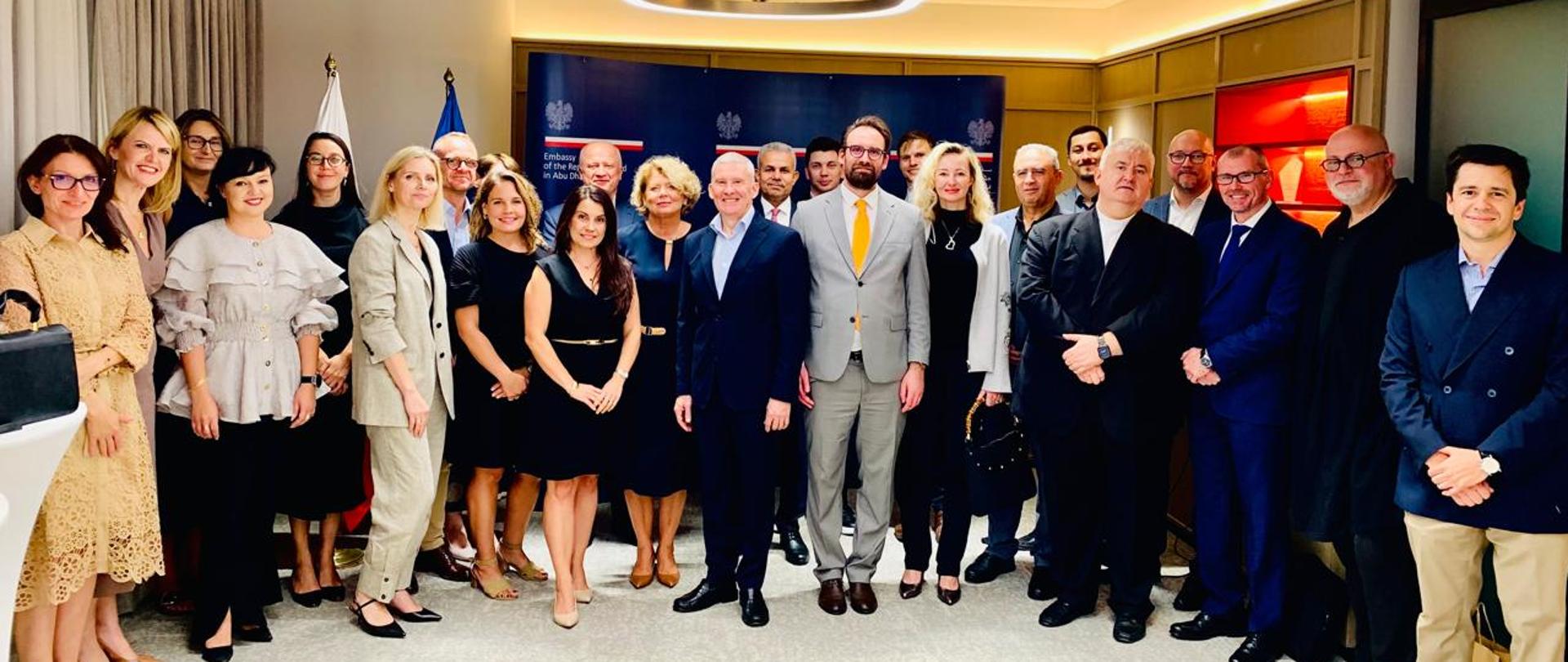 The welcome reception for Ms Marta Teperska and the farewell reception for Mr Jan Linkowski provided an opportunity for the diplomatic corps and the Polish community to gather at the Embassy.