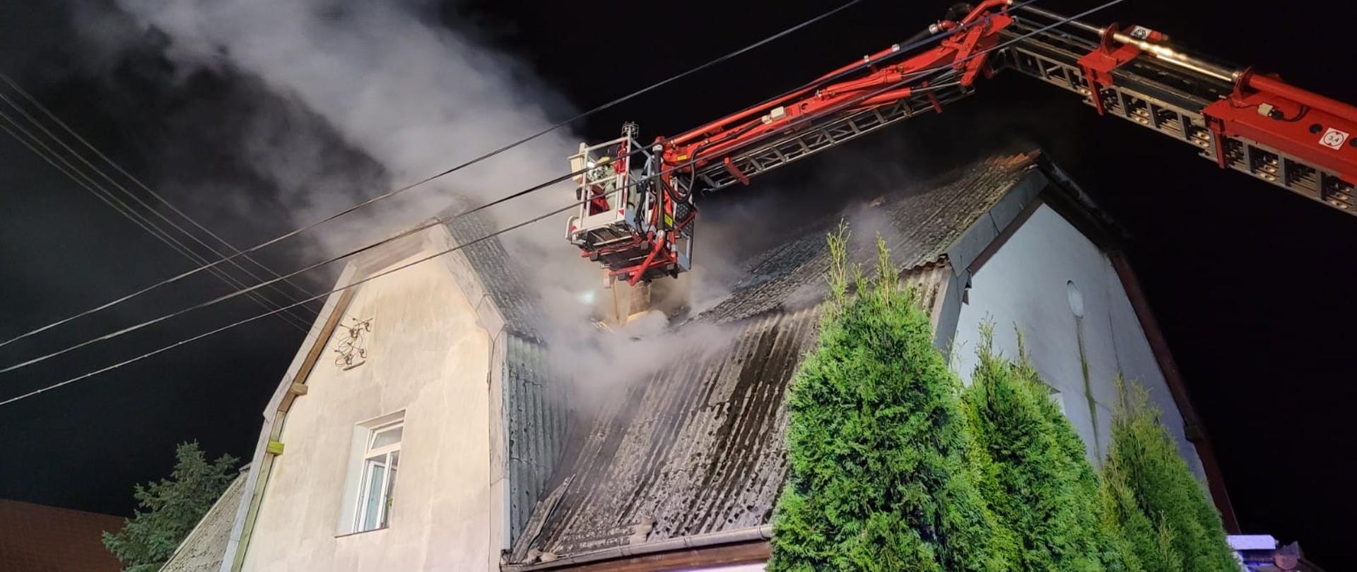 Niebezpieczny pożar budynku mieszkalnego na ul. Mroteckiej w Nakle