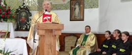 Zdjęcie przedstawia uroczystość Mszy św. w kościele parafialnym pw. św. Jadwigi w Sufczynie