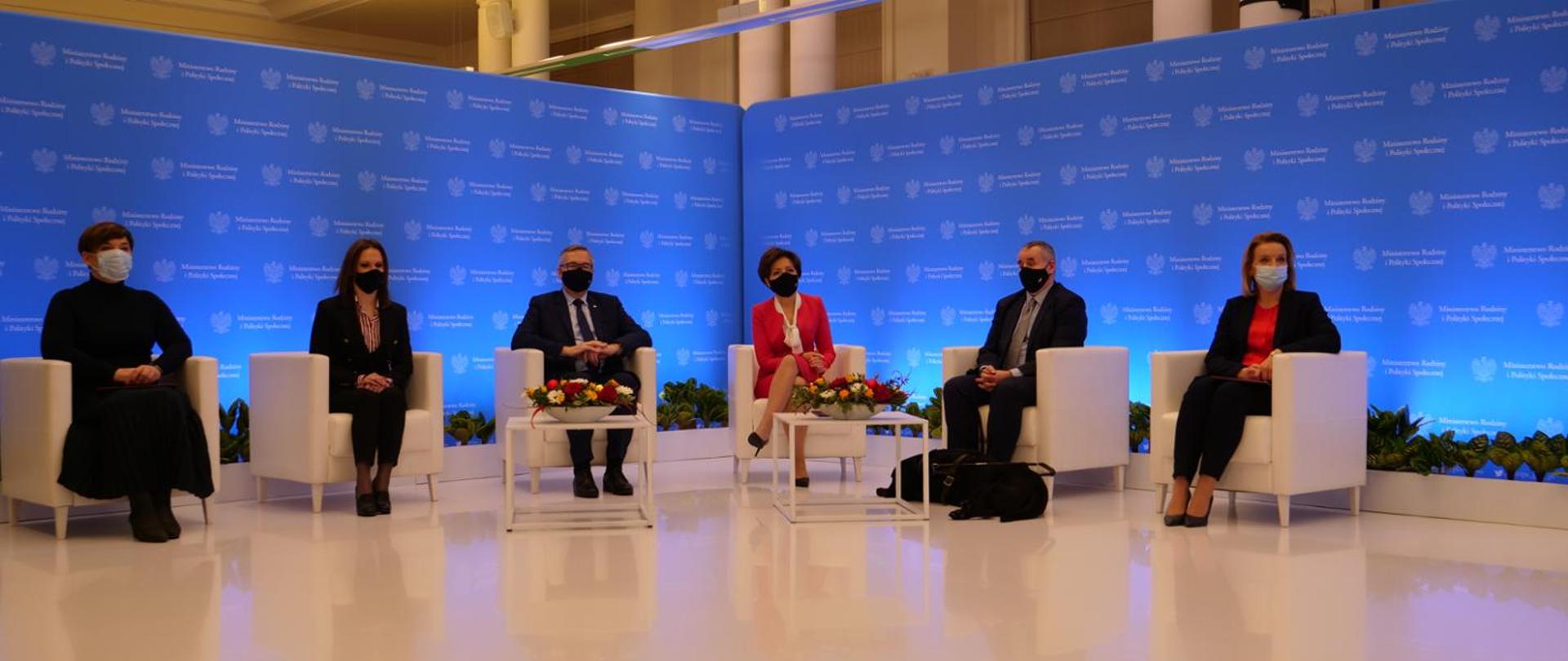 Konferencja "Rodzina w centrum uwagi"