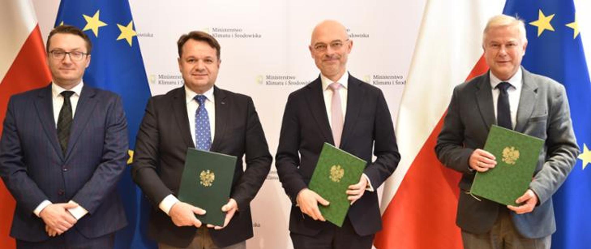 Minister Michał Kurtyka, prezes Maciej Chorowski i wiceprezesi Paweł Śliwa i Paweł Cioch.