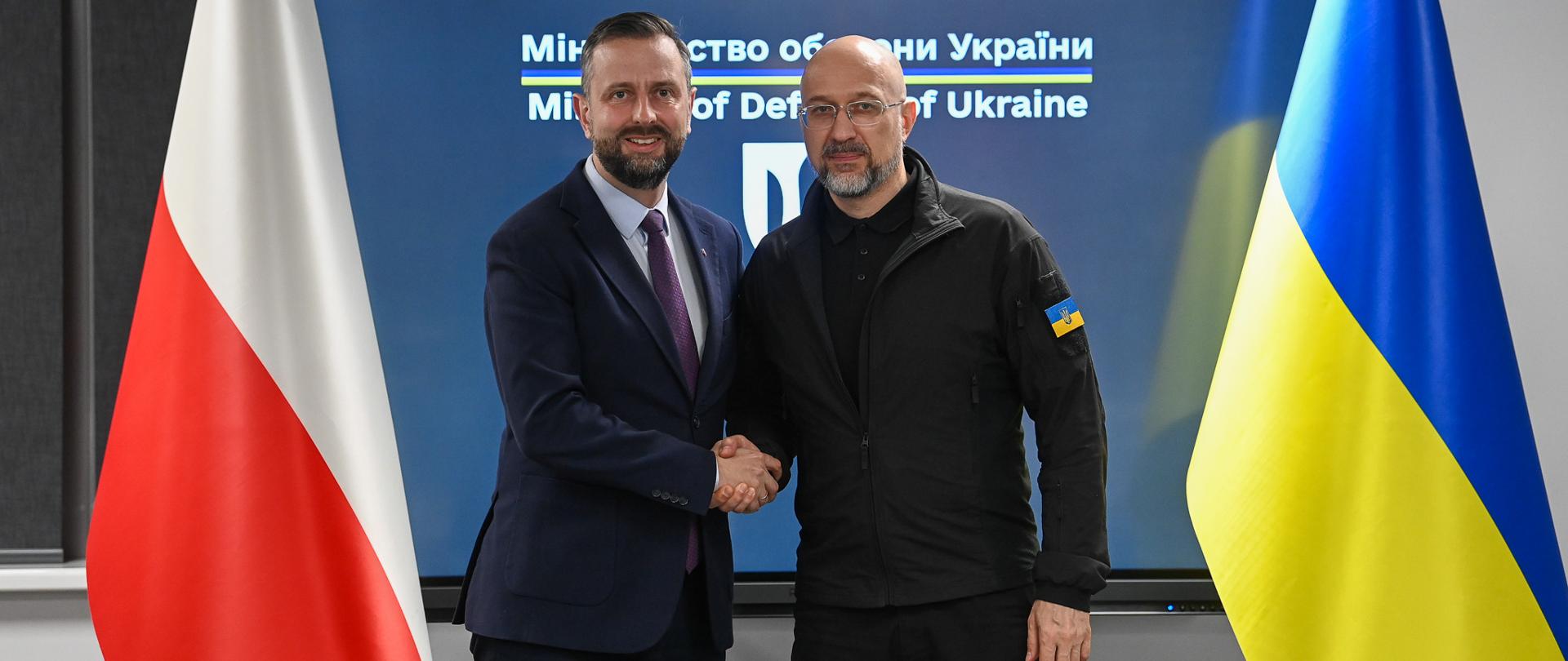 18 września 2025 r., wicepremier-minister obrony narodowej Władysław Kosiniak-Kamysz rozpoczął wizytę w Kijowie, gdzie spotkał się z Denys'em Shmyhal'em - ministrem obrony Ukrainy oraz szefem Rady Bezpieczeństwa Narodowego i Obrony Ukrainy, Rustemem Umerowem. Fot. plut. Wojciech Król/MON