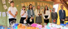 Występy artystyczne dzieci ze szkoły podstawowej w Rozmierce