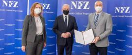 Wojewoda pomorski w obecności prezes NFZ wręczył nominację na przewodniczącego Rady Pomorskiego Oddziału Wojewódzkiego NFZ.