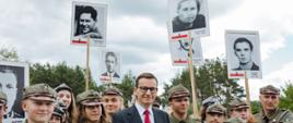 Premier Mateusz Morawiecki podczas uroczystości związanych z Dniem Pamięci Ofiar Obławy Augustowskiej w Gibach.