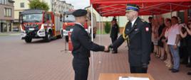 Uroczyste pożegnanie strażaka odchodzącego na emeryturę oraz ślubowanie nowo przyjętego funkcjonariusza