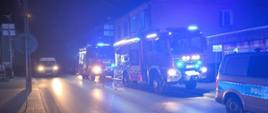 Działania ratownicze podczas pożaru w miejscowości Staszów.