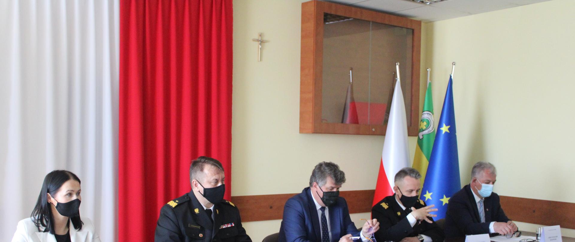 Promesy na nowe samochody dla OSP oraz konsultacje społeczne