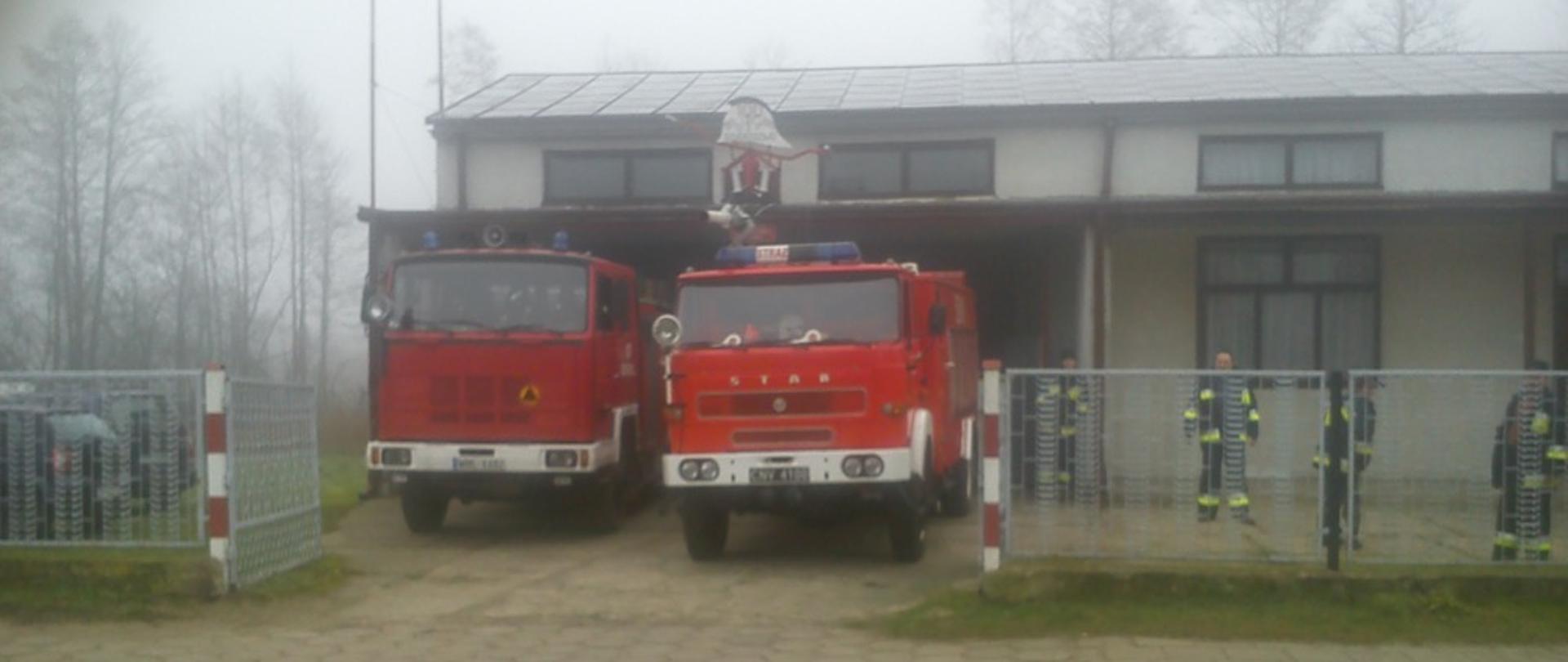 Remiza OSP Dzierzgowo oraz dwa pojazdy pożarnicze
