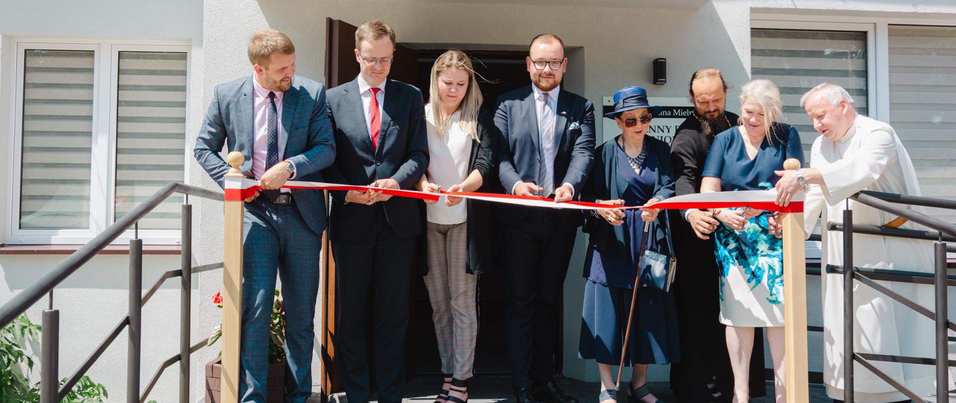 W gminie Mielnik otwarto dwa obiekty, które będą służyć najstarszym mieszkańcom