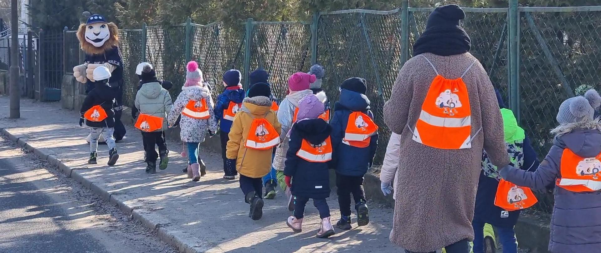 Pogadanka o bezpieczeństwie - fot. Magdalena Szumiata/GDDKiA. Zdjęcia są własnością Publicznego Przedszkola nr 1 we Lwówku Śląskim