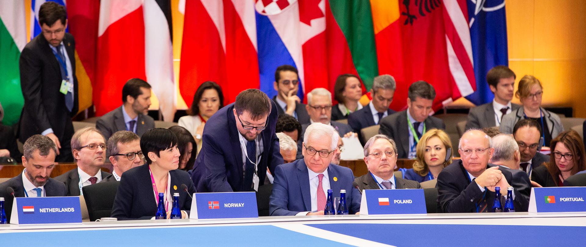 NATO foreign ministers meet to celebrate its jubilee 