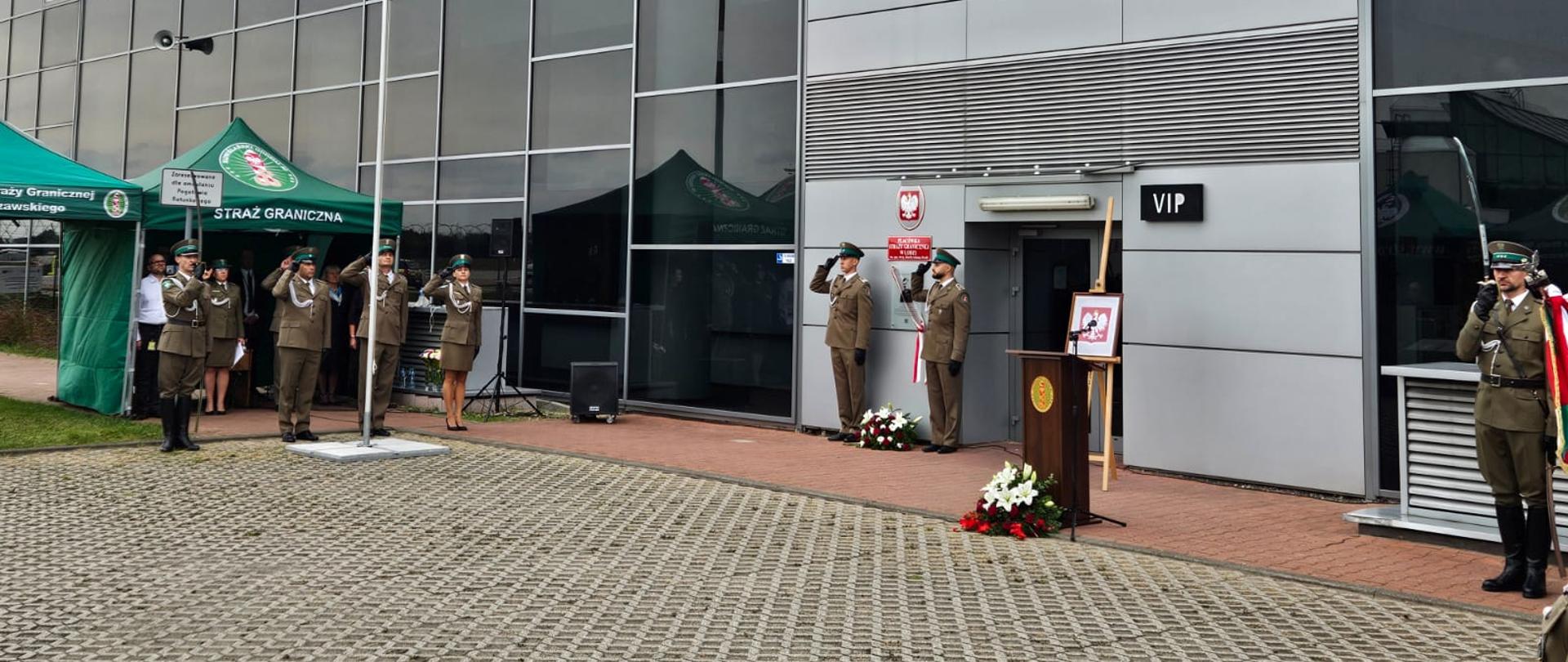 Przed placówką Straży Granicznej w Łodzi odbyły się uroczystości nadania imienia jednostce. 