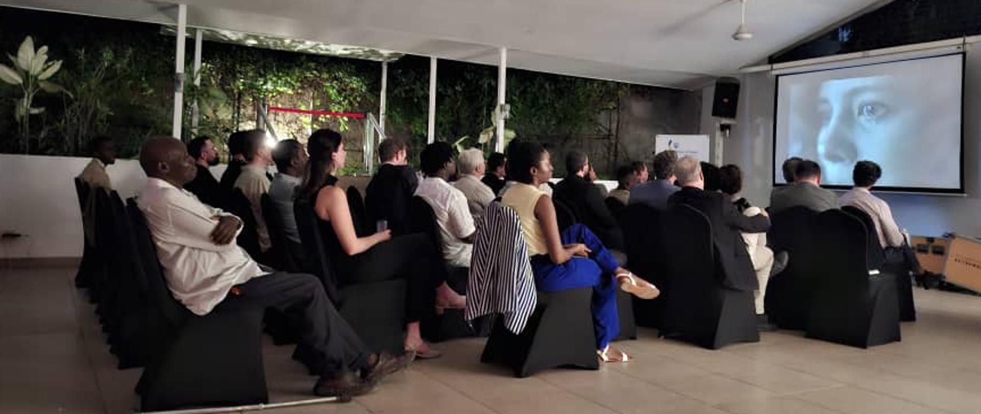 Projekcja filmu "Ludzie" w Ambasadzie RP w Dar es Salaam
