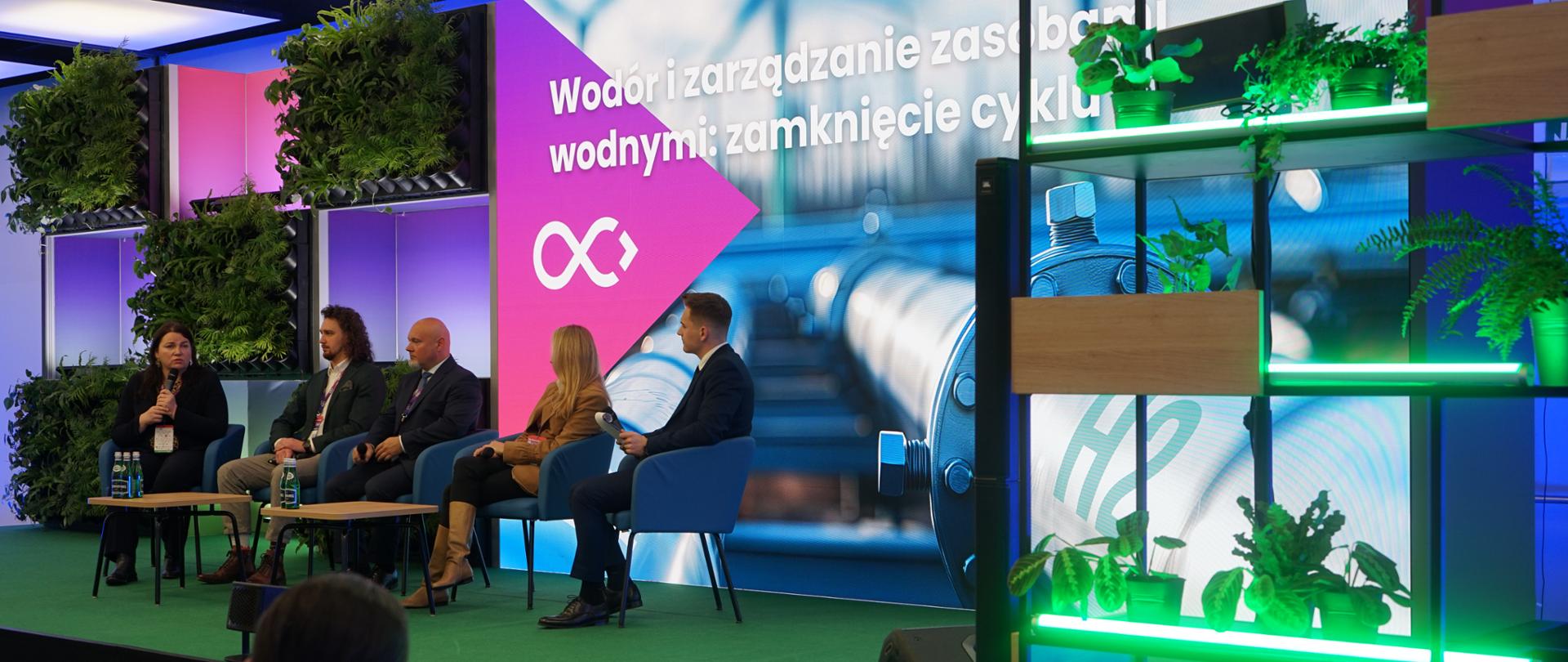 Wiceprezes Magdalena Żmuda podczas panelu „Wodór i zarządzanie zasobami wodnymi: zamknięcie cyklu”, Poznań 10.04.2025
