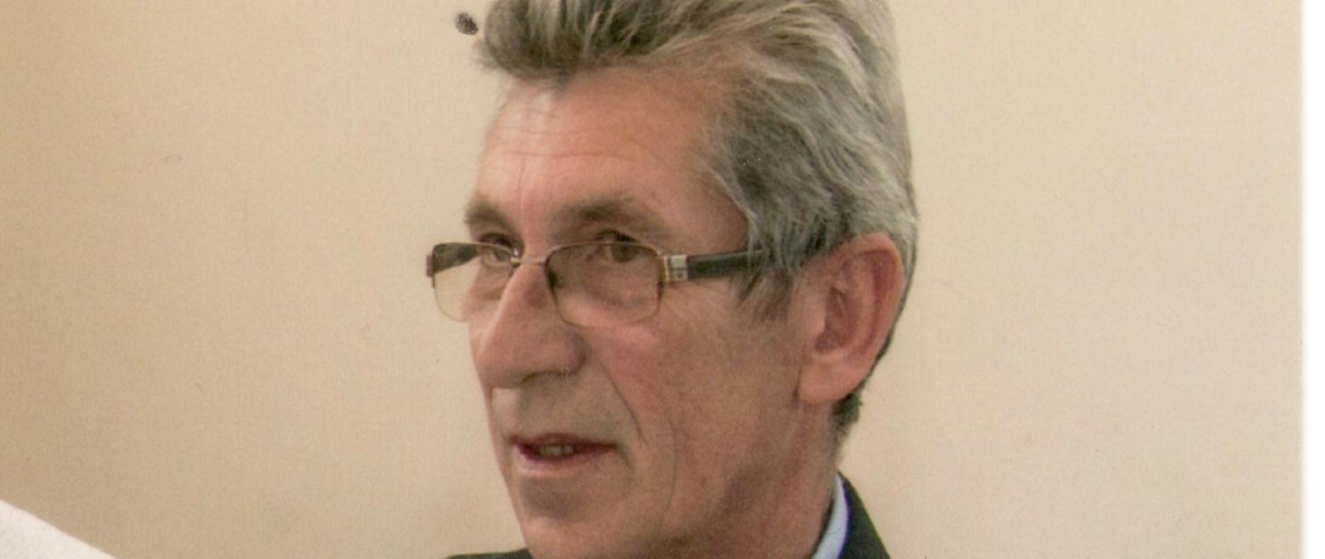 ogn. w stanie spoczynku Tadeusz Lewandowski emerytowany strażak Komendy Miejskiej PSP w Toruniu. Zwolniony ze służby w PSP dnia 30 czerwca 2009 r. 