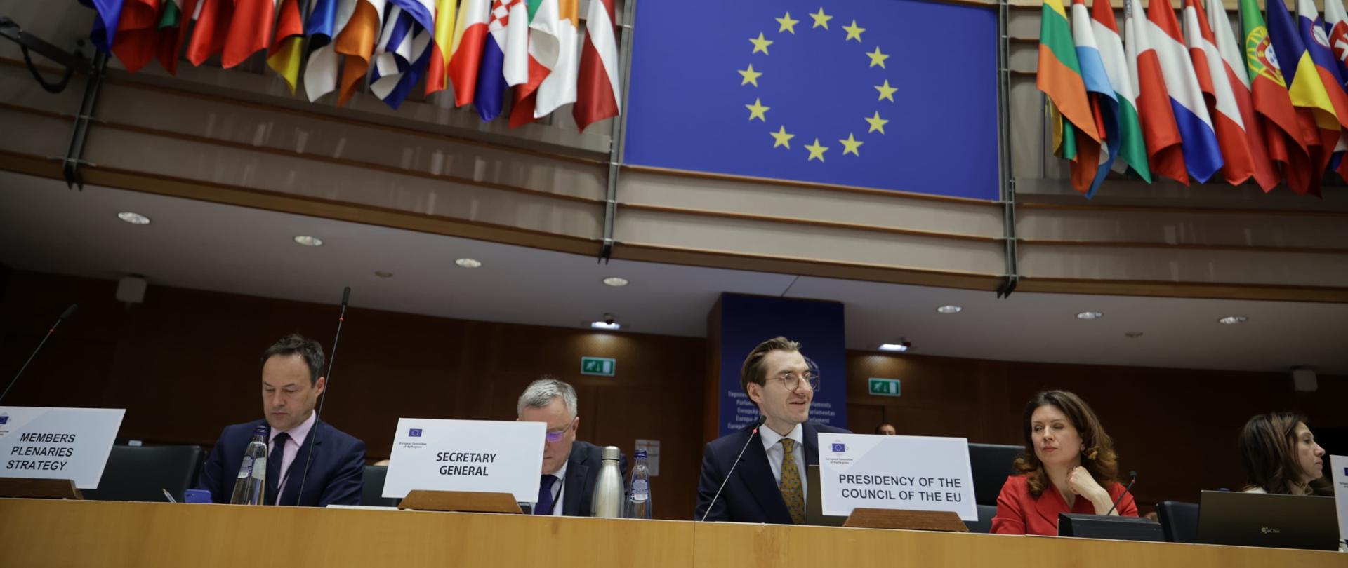 Wiceminister Jan Szyszko w sali plenarnej Parlamentu Europejskiego