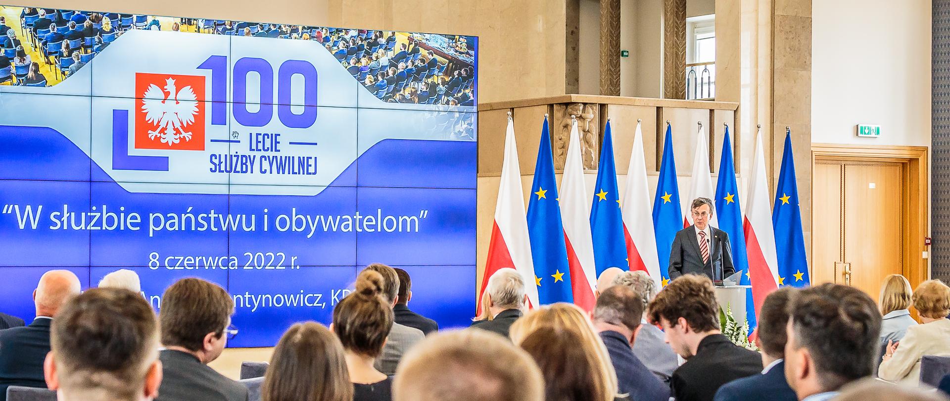 Przemówienie szefa służby cywilnej Dobrosława Dowiata-Urbańskiego