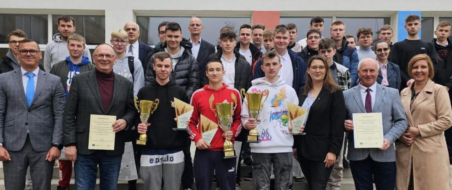Trzy pierwsze miejsca w Finale Wojewódzkim Olimpiady Młodych Producentów Rolnych