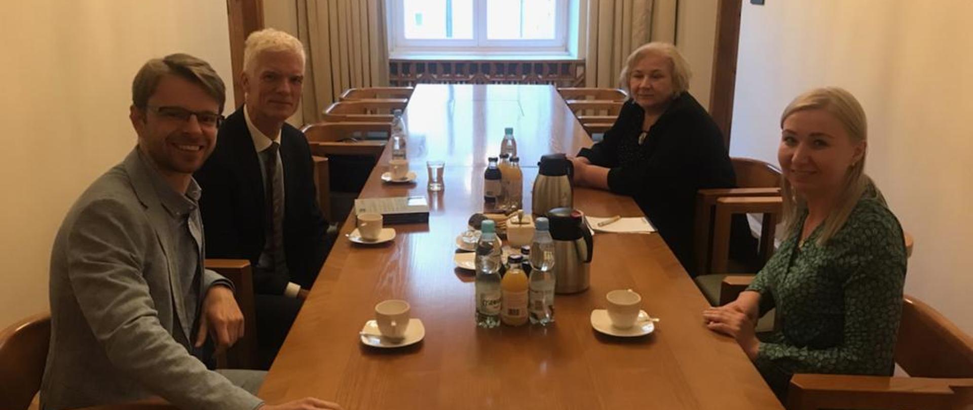 Spotkanie przedstawicieli MEN z dyrektorem generalnym OECD
