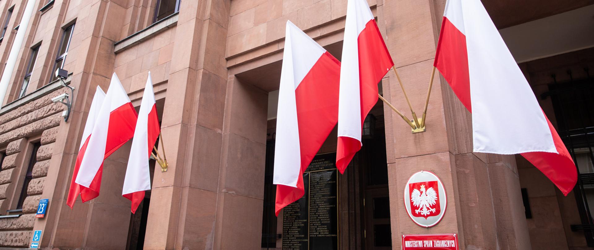 2018.08.03 Warszawa . Budynek MSZ , ilustracje .
Fot. Tymon Markowski / MSZ