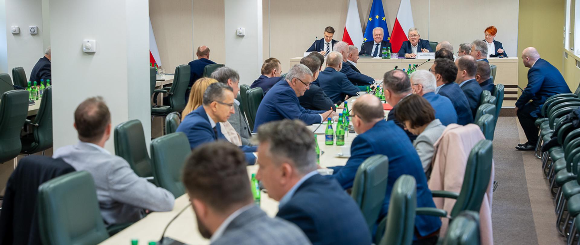 Spotkanie ministra Czesława Siekierskiego i wiceministra Jacka Czerniaka z przedstawicielami branży mięsnej (fot. MRiRW)