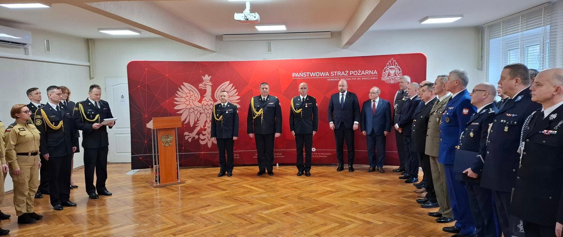 Uroczysta zbiórka w Komendzie Miejskiej PSP we Wrocławiu