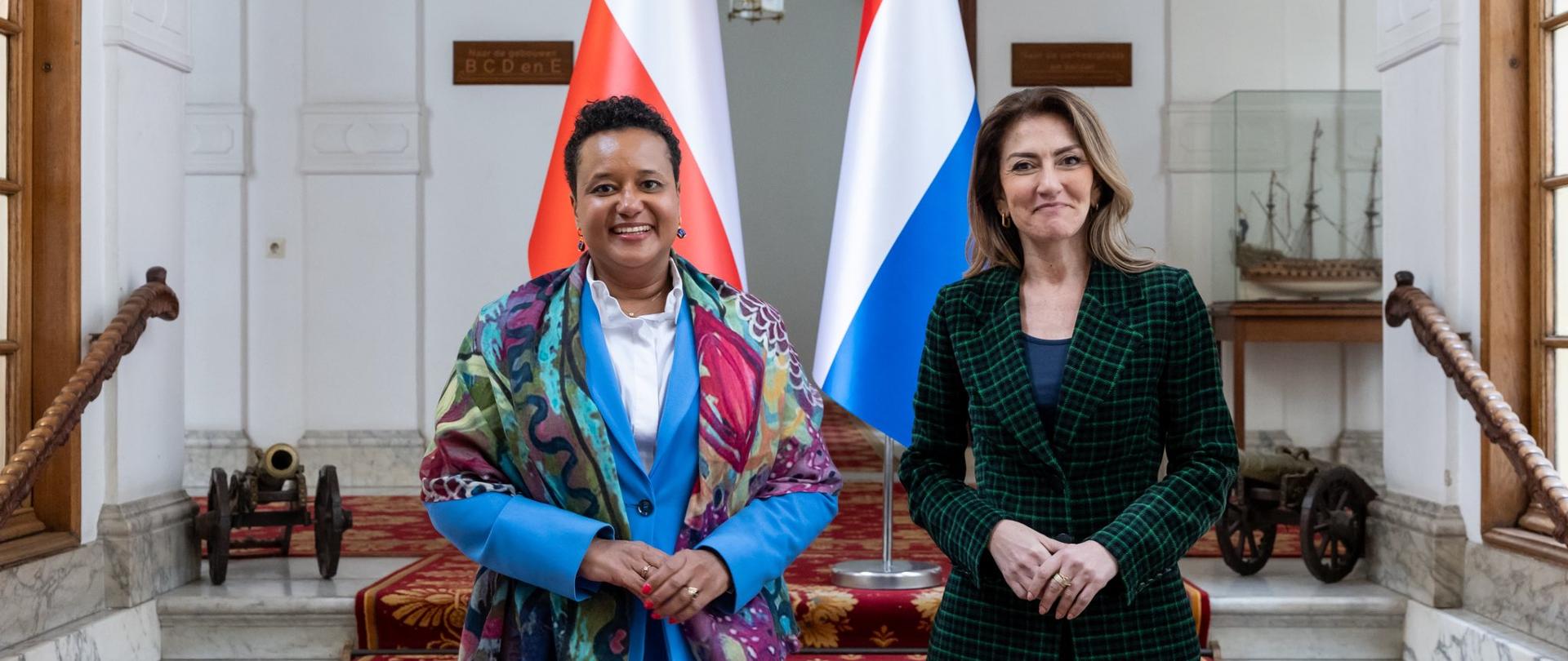 Ambasador M. Kassangana oraz Minister Obrony D. Yeşilgöz-Zegerius