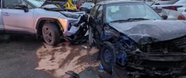 Rozbite samochody po zderzeniu