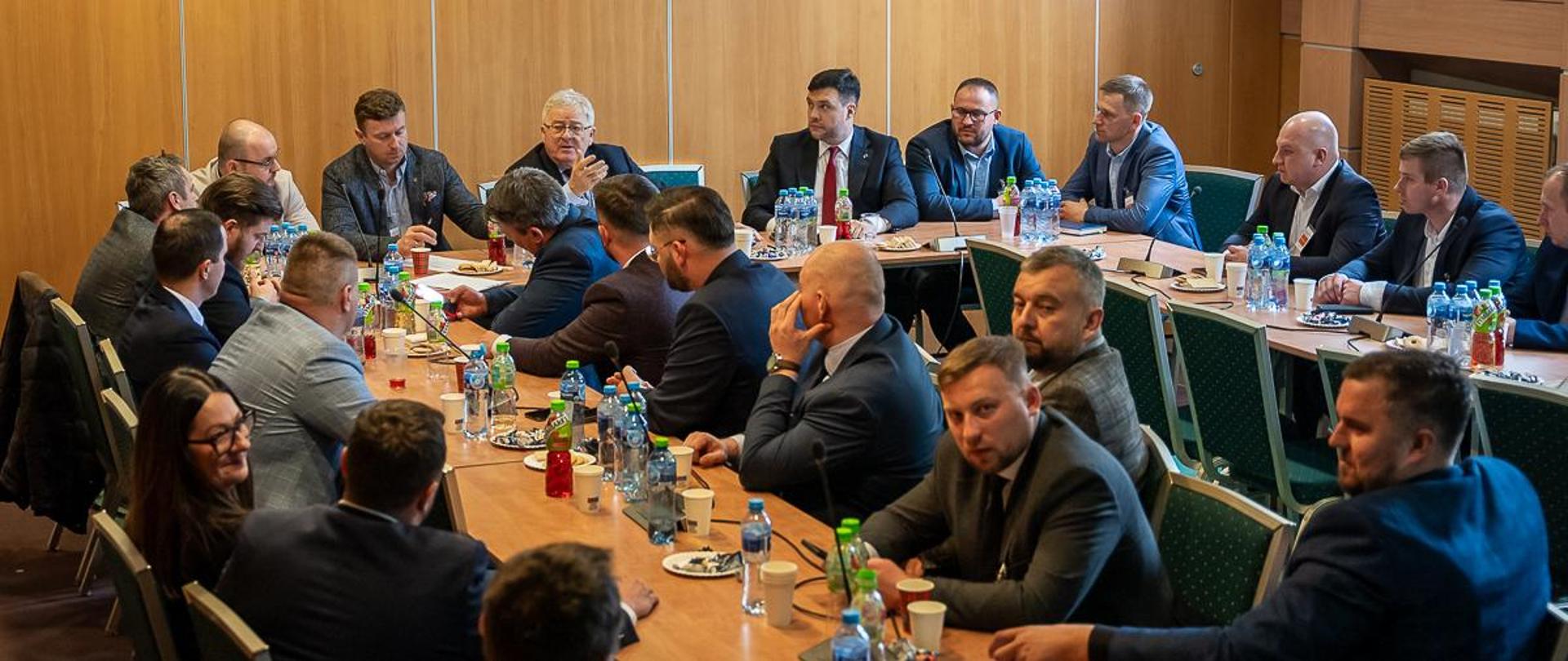 Spotkanie ministra Czesława Siekierskiego z Radą Młodych Rolników przy KRIR (fot. MRiRW)