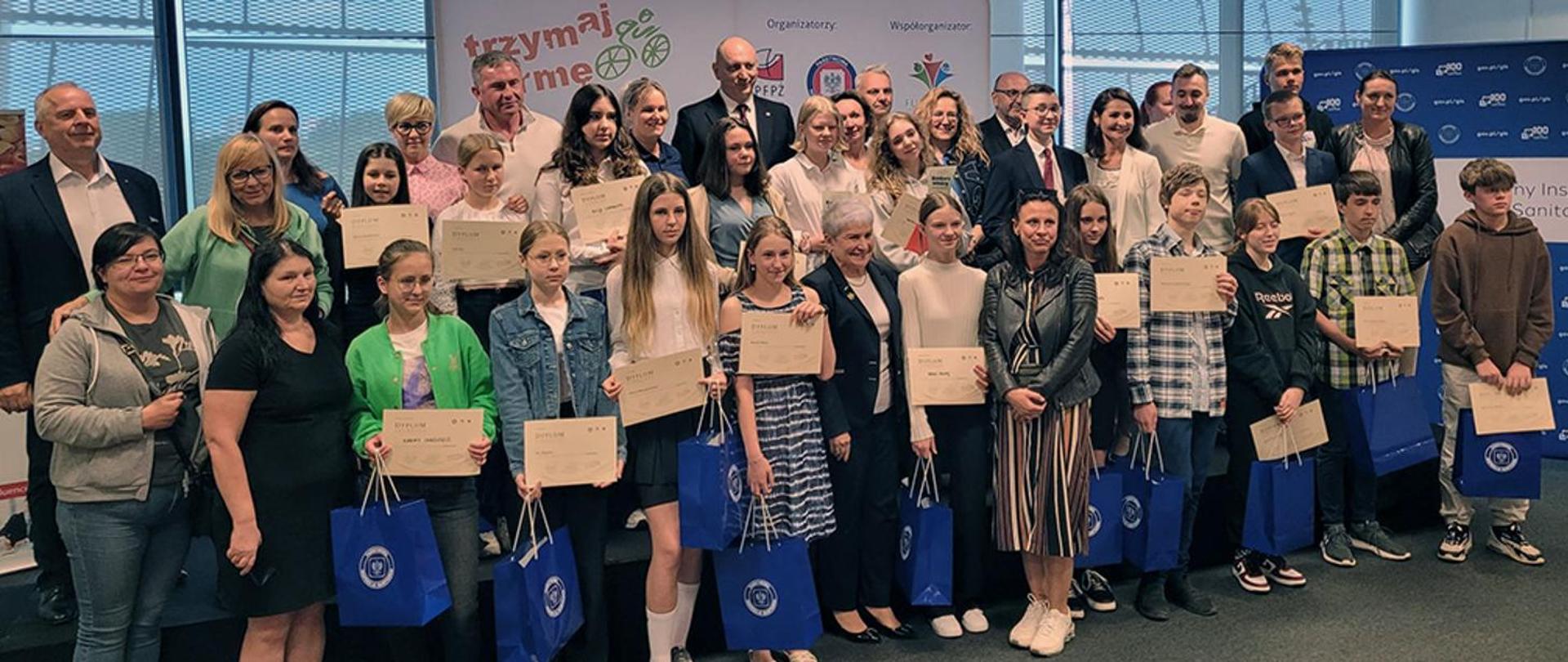 Najlepsi z najlepszych na Narodowym. Finał Konkursu o zdrowym stylu życia „Trzymaj Formę!”