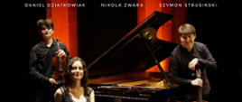 na scenie przy fortepianie trio fortepianowe