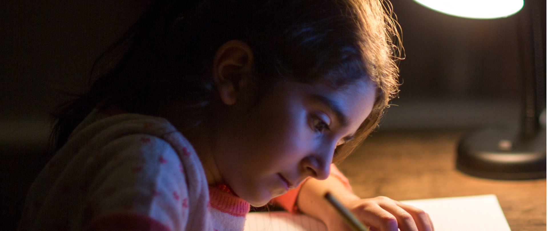 oświetlenie przy odrabianiu lekcji