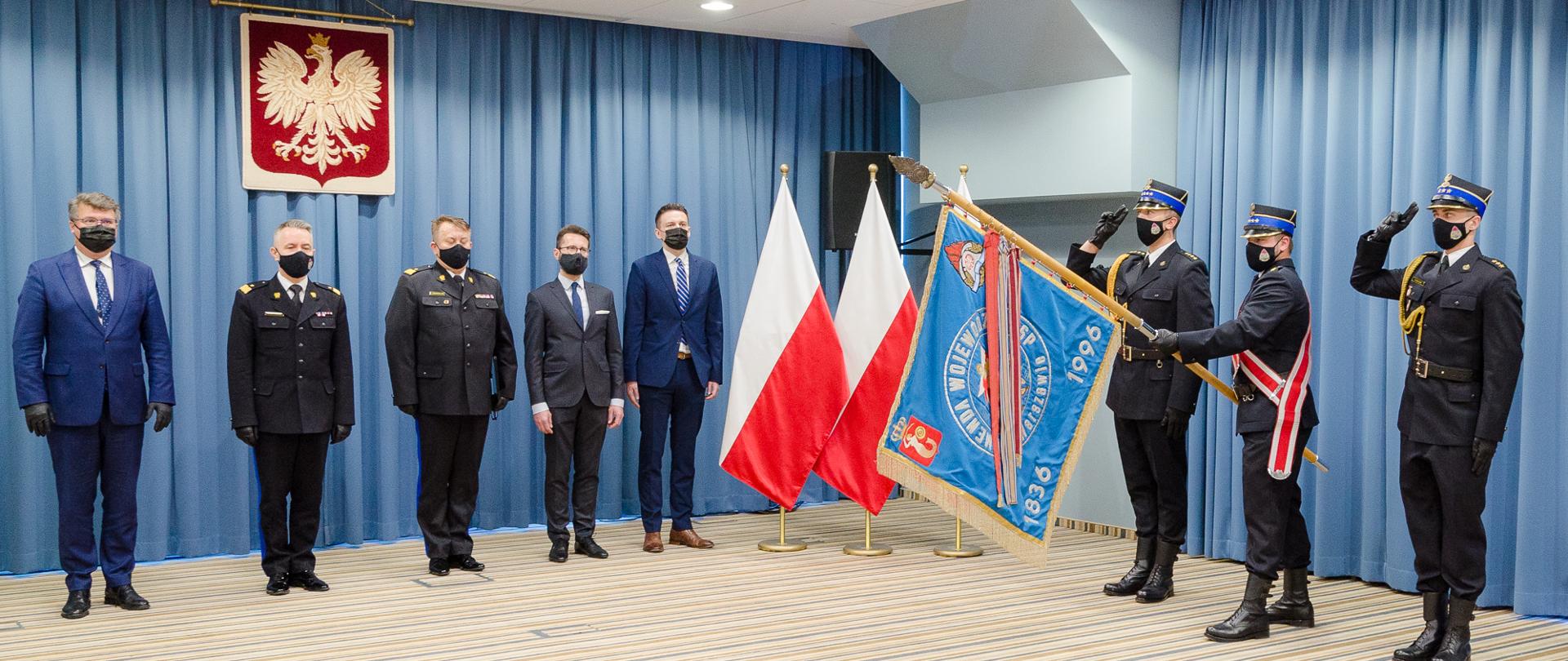 Wręczenie promes na zakup samochodów ratowniczych dla ochotniczych straży pożarnych województwa mazowieckiego