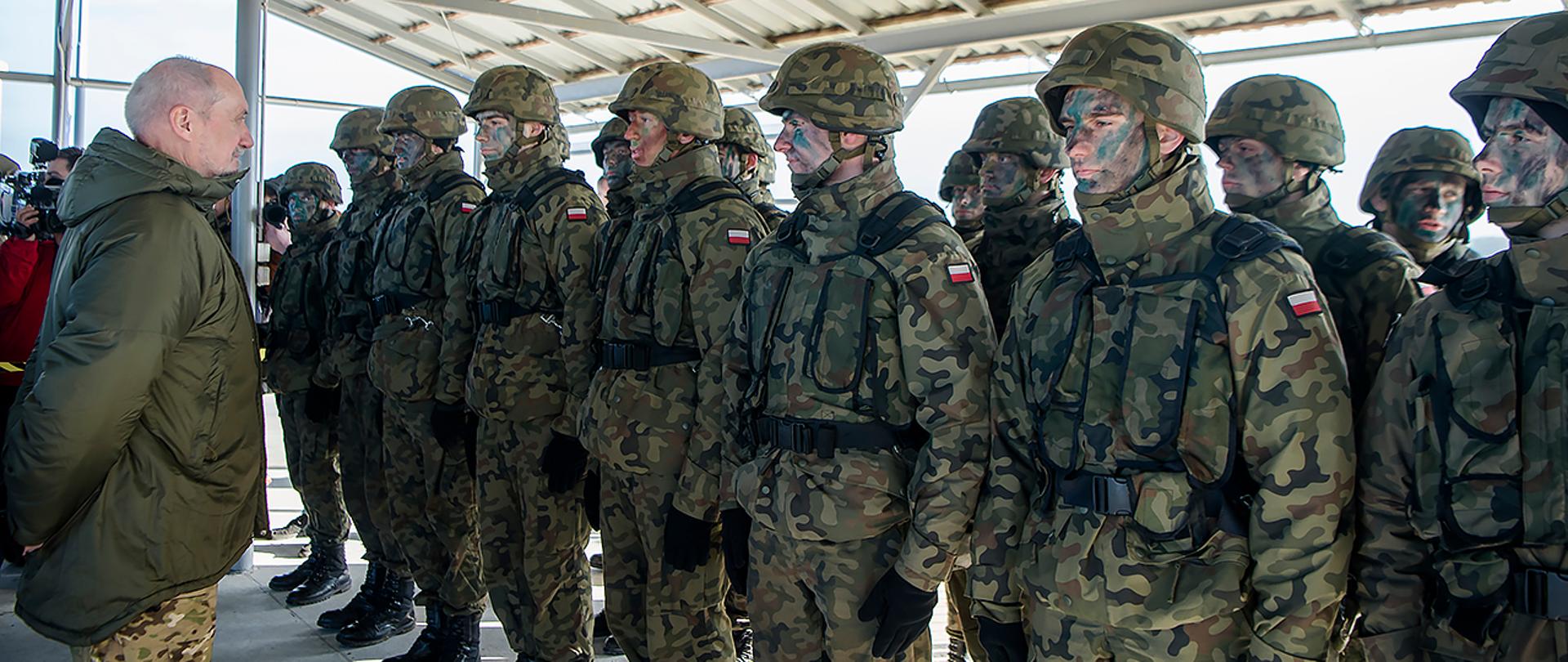 291117_Minister_na_ćwiczeniu_pkBORSUK_RSuchy01