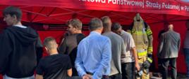 Uczestnicy Krajowego Treningu Reagowania Akademii OLiOC podczas prelekcji strażaków PSP i OSP .